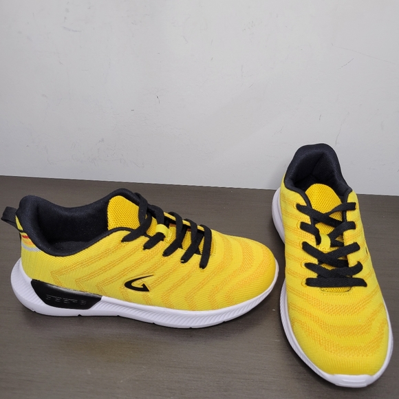 Y.G. Geers by Dream Seek Shoes Yg Geers By Dream Seek Yellow Black